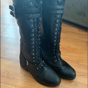 Tall combat boots, worn once